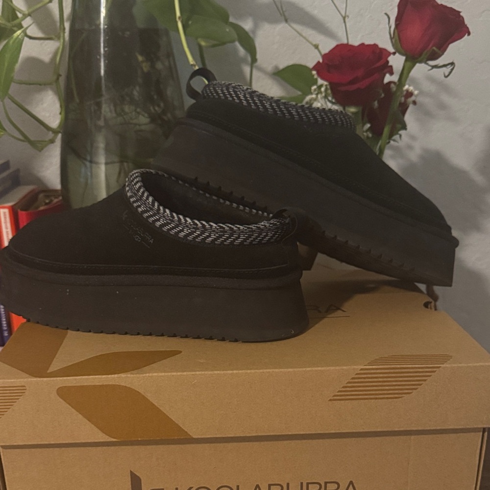 Koolaburra Black Slip-On Mules